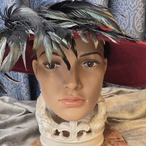Sonni San Francisco Wool Burgendy Hat With Feathers!